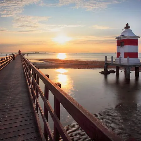 Cozy Close To The Willa *